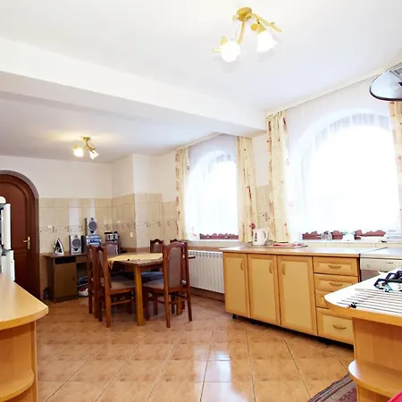 Dom Budzowa 2b Holiday home *